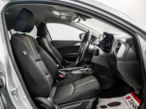 Mazda Axela III Рестайлинг с пробегом 2017 года, цена 1 100 000 рублей, 175166 км, хэтчбек, Автокод Объявления
