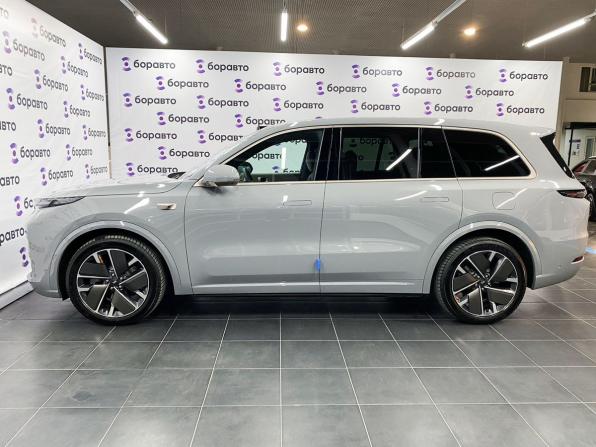 Li Auto (Lixiang) L9 I Рестайлинг с пробегом 2025 года, цена 9 280 000 рублей, 24 км, внедорожник, Автокод Объявления
