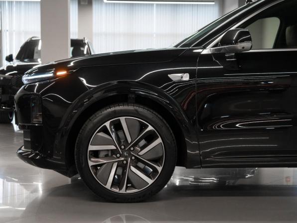 Li Auto (Lixiang) L6 I с пробегом 2024 года, цена 6 150 000 рублей, 31351 км, внедорожник, Автокод Объявления