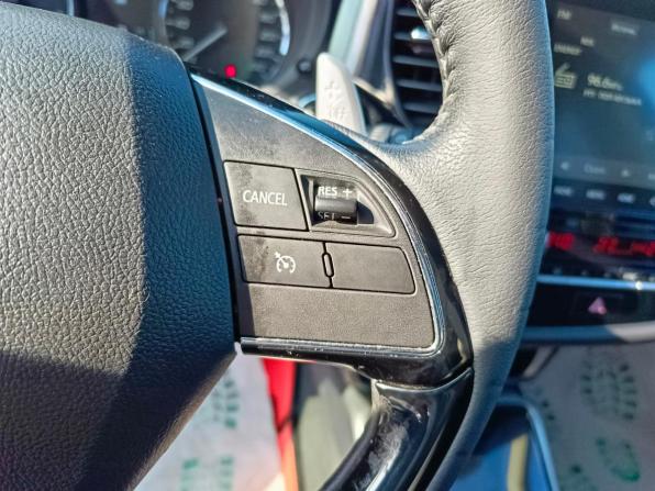 Mitsubishi Outlander III Рестайлинг 3 с пробегом 2021 года, цена 3 034 995 рублей, 60035 км, внедорожник, Автокод Объявления