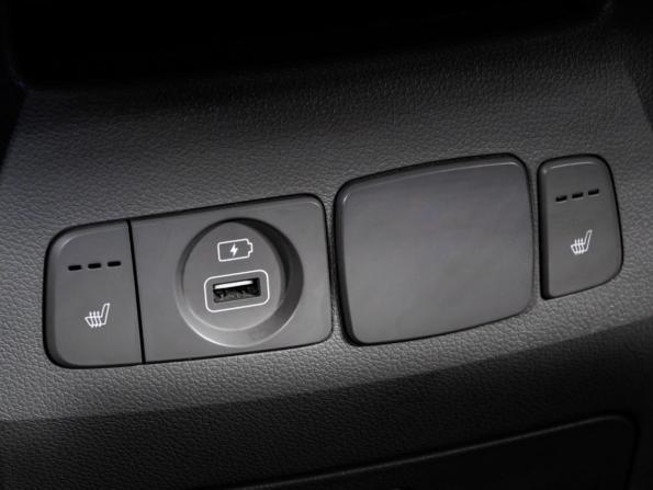 Kia Carnival III с пробегом 2019 года, цена 2 590 000 рублей, 133000 км, минивэн, Автокод Объявления