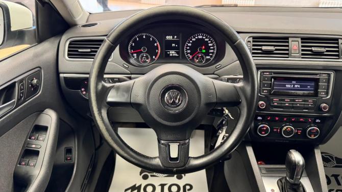 Volkswagen Jetta VI Рестайлинг с пробегом 2014 года, цена 999 000 рублей, 201940 км, седан, Автокод Объявления
