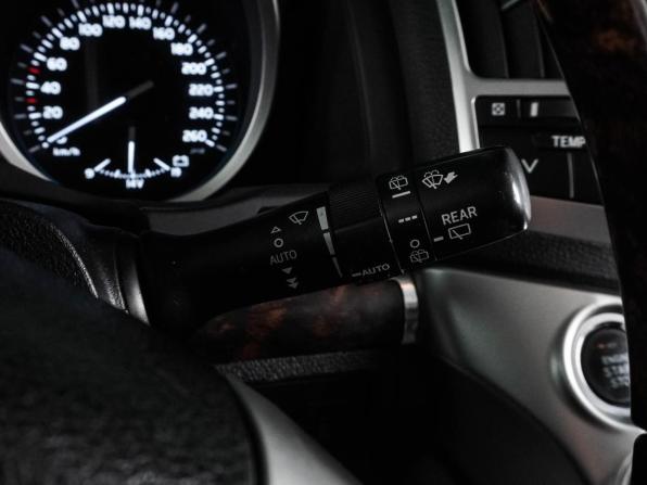 Toyota Land Cruiser 200 Series Рестайлинг 1 с пробегом 2015 года, цена 4 549 000 рублей, 247589 км, внедорожник, Автокод Объявления