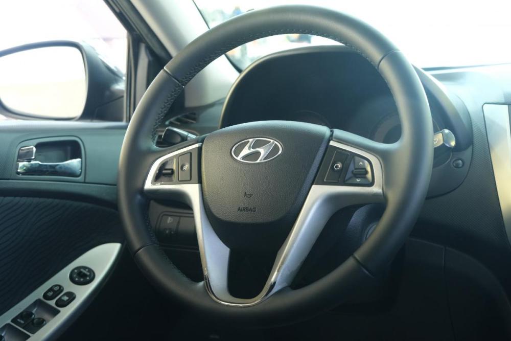 Hyundai Solaris I Омск  - изображение 13