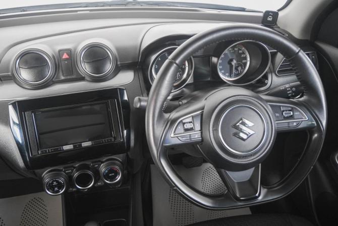 Suzuki Swift V с пробегом 2019 года, цена 1 039 000 рублей, 96000 км, хэтчбек, Автокод Объявления