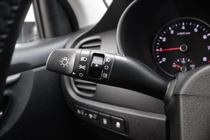Kia Rio IV с пробегом 2019 года, цена 1 645 000 рублей, 77247 км, хэтчбек, Автокод Объявления