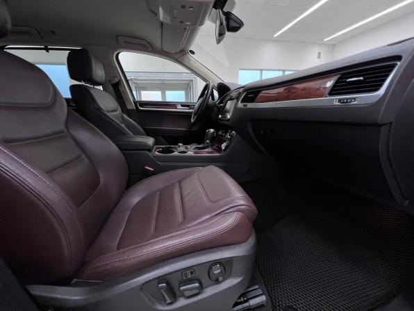 Volkswagen Touareg II с пробегом 2012 года, цена 2 399 000 рублей, 119230 км, внедорожник, Автокод Объявления
