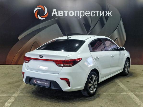 Kia Rio IV с пробегом 2018 года, цена 1 150 000 рублей, 211000 км, седан, Автокод Объявления