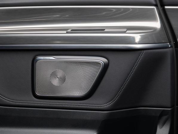 Mercedes-Benz V-Класс III (W447) Рестайлинг 2 с пробегом 2026 года, цена 14 890 000 рублей, 10 км, минивэн, Автокод Объявления
