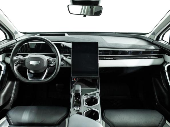 Geely Atlas II с пробегом 2023 года, цена 2 649 700 рублей, 49516 км, внедорожник, Автокод Объявления
