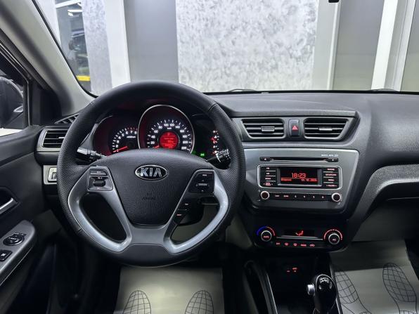 Kia Rio III Рестайлинг с пробегом 2017 года, цена 1 345 000 рублей, 86658 км, седан, Автокод Объявления