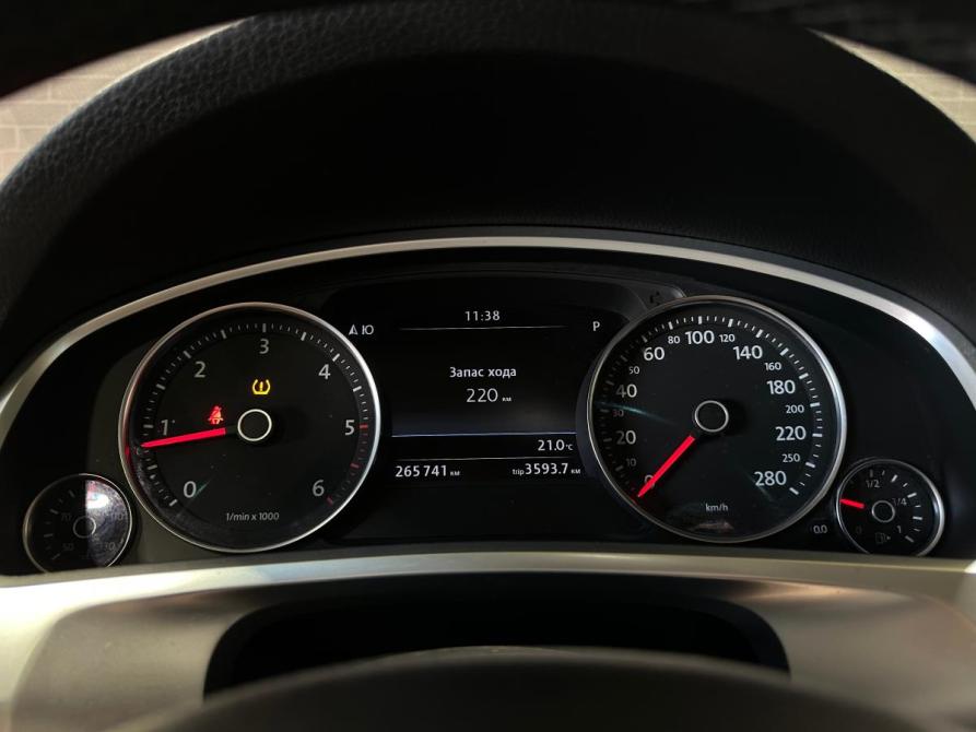 Volkswagen Touareg II Рестайлинг Челябинск  - изображение 25