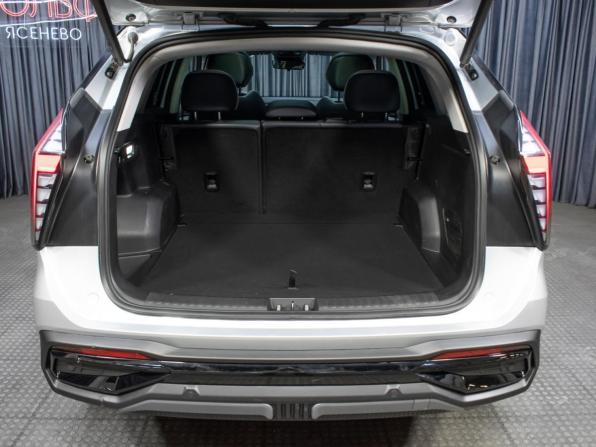 Geely Atlas II с пробегом 2024 года, цена 3 249 000 рублей, 27686 км, внедорожник, Автокод Объявления