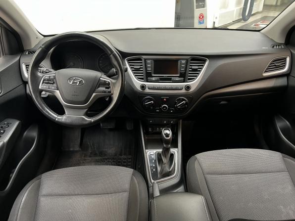 Hyundai Solaris II с пробегом 2017 года, цена 1 349 000 рублей, 100489 км, седан, Автокод Объявления