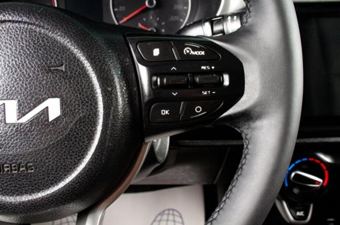 Kia Rio IV Рестайлинг с пробегом 2021 года, цена 1 249 000 рублей, 123000 км, седан, Автокод Объявления