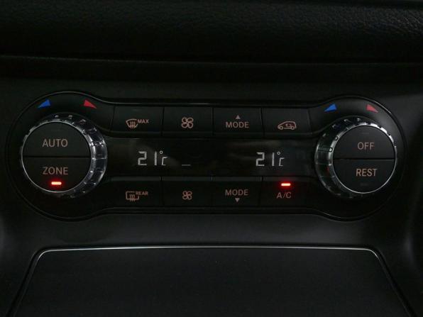 Mercedes-Benz GLA I (X156) Рестайлинг с пробегом 2019 года, цена 2 070 000 рублей, 142098 км, внедорожник, Автокод Объявления