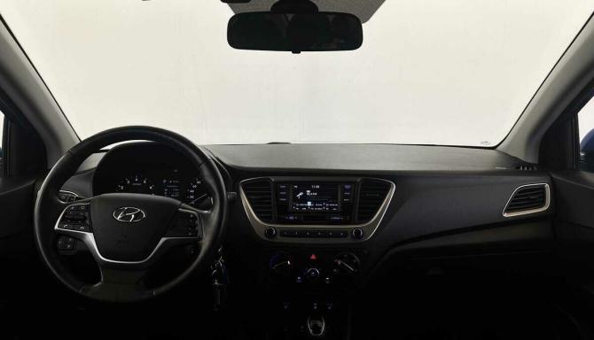 Hyundai Solaris II с пробегом 2019 года, цена 1 415 000 рублей, 72042 км, седан, Автокод Объявления
