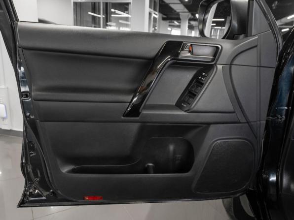 Toyota Land Cruiser Prado 150 Series Рестайлинг 2 с пробегом 2020 года, цена 4 990 000 рублей, 115953 км, внедорожник, Автокод Объявления