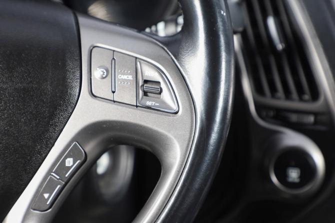Hyundai ix35 I Рестайлинг с пробегом 2013 года, цена 1 399 000 рублей, 127511 км, внедорожник, Автокод Объявления