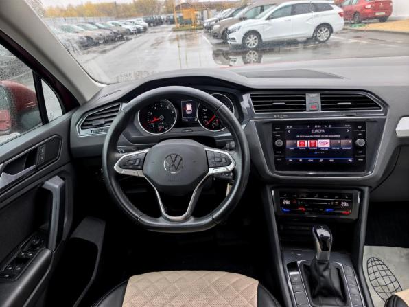 Volkswagen Tiguan II Рестайлинг с пробегом 2022 года, цена 3 016 000 рублей, 54147 км, внедорожник, Автокод Объявления