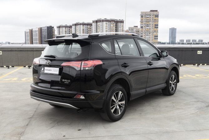 Toyota RAV4 IV (XA40) Рестайлинг с пробегом 2019 года, цена 2 920 000 рублей, 90500 км, внедорожник, Автокод Объявления