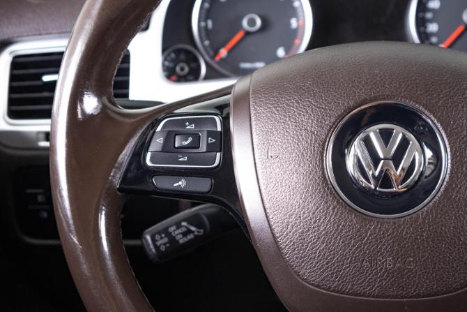 Volkswagen Touareg II Рестайлинг с пробегом 2015 года, цена 3 200 000 рублей, 144000 км, внедорожник, Автокод Объявления