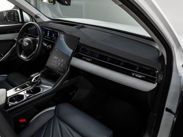 Geely Atlas II с пробегом 2024 года, цена 3 359 000 рублей, 14873 км, внедорожник, Автокод Объявления