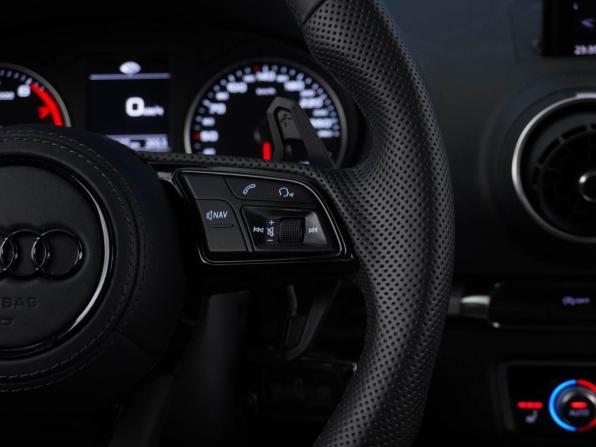 Audi A3 III (8V) Рестайлинг с пробегом 2019 года, цена 1 399 051 рубль, 173677 км, седан, Автокод Объявления