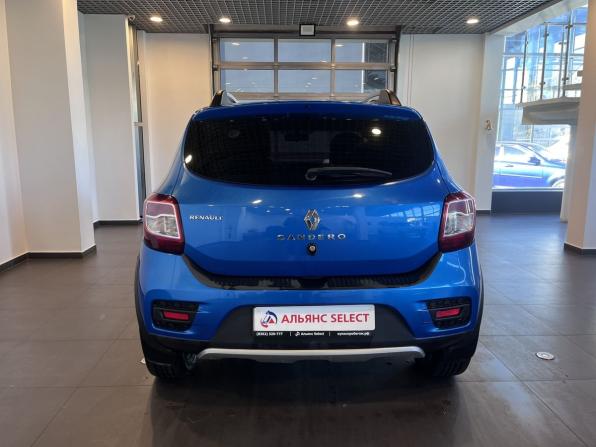 Renault Sandero II с пробегом 2017 года, цена 750 000 рублей, 246905 км, хэтчбек, Автокод Объявления