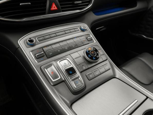 Hyundai Santa Fe IV Рестайлинг с пробегом 2022 года, цена 4 100 000 рублей, 38000 км, внедорожник, Автокод Объявления