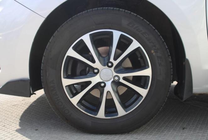Hyundai Solaris II с пробегом 2019 года, цена 1 340 000 рублей, 128350 км, седан, Автокод Объявления