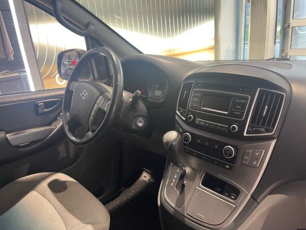 Hyundai H-1 II Рестайлинг 2 с пробегом 2019 года, цена 2 549 000 рублей, 197880 км, минивэн, Автокод Объявления