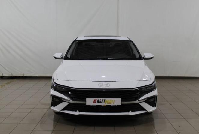 Hyundai Elantra VII (CN7) Рестайлинг с пробегом 2023 года, цена 2 195 000 рублей, 25180 км, седан, Автокод Объявления