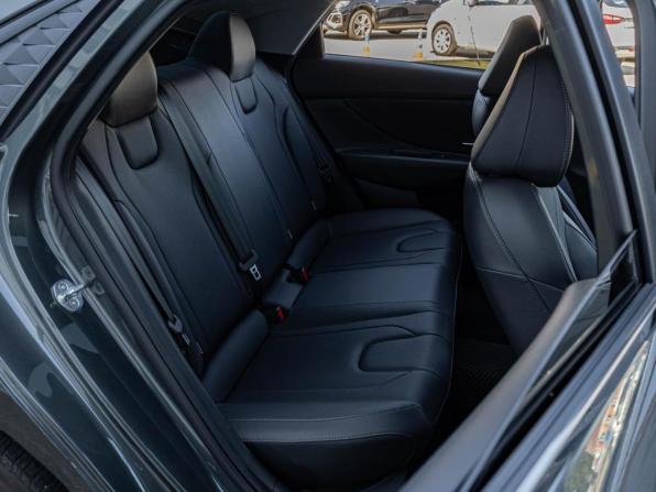 Hyundai Elantra VII (CN7) Рестайлинг с пробегом 2023 года, цена 2 070 000 рублей, 47047 км, седан, Автокод Объявления