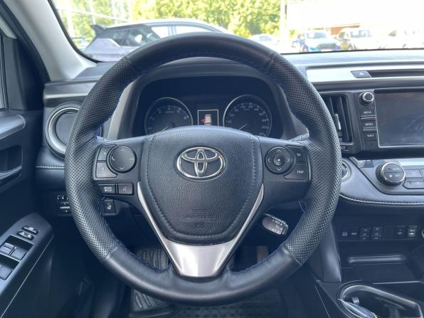 Toyota RAV4 IV (XA40) Рестайлинг с пробегом 2017 года, цена 2 279 500 рублей, 148453 км, внедорожник, Автокод Объявления