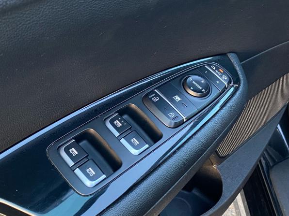 Kia Optima IV Рестайлинг с пробегом 2019 года, цена 1 749 000 рублей, 197000 км, седан, Автокод Объявления