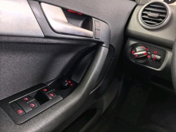Audi A3 II (8P) Рестайлинг 2 с пробегом 2010 года, цена 822 000 рублей, 193000 км, хэтчбек, Автокод Объявления
