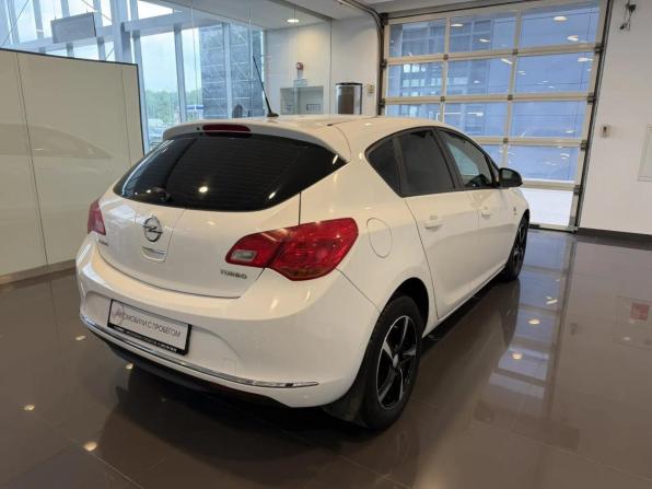 Opel Astra J Рестайлинг с пробегом 2013 года, цена 790 000 рублей, 210749 км, хэтчбек, Автокод Объявления