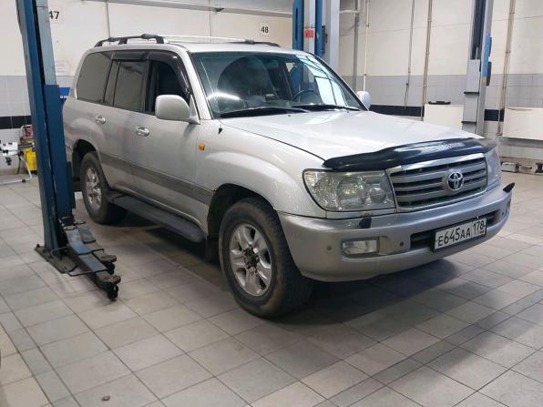 Toyota Land Cruiser 100 Series Рестайлинг 2 с пробегом 2006 года, цена 1 650 000 рублей, 470000 км, внедорожник, Автокод Объявления