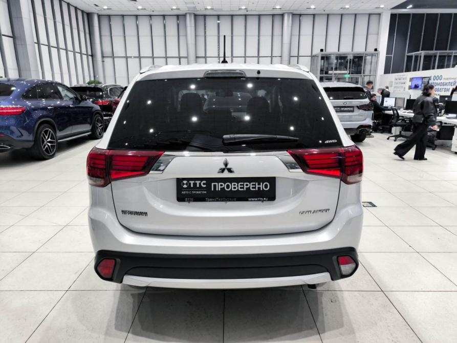 Mitsubishi Outlander III Рестайлинг 2 Казань  - изображение 7