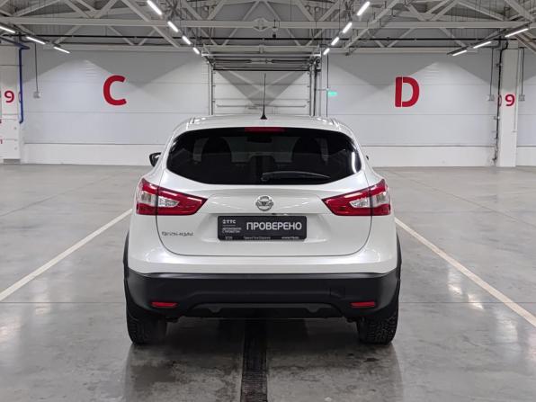Nissan Qashqai II с пробегом 2016 года, цена 1 609 000 рублей, 131001 км, внедорожник, Автокод Объявления