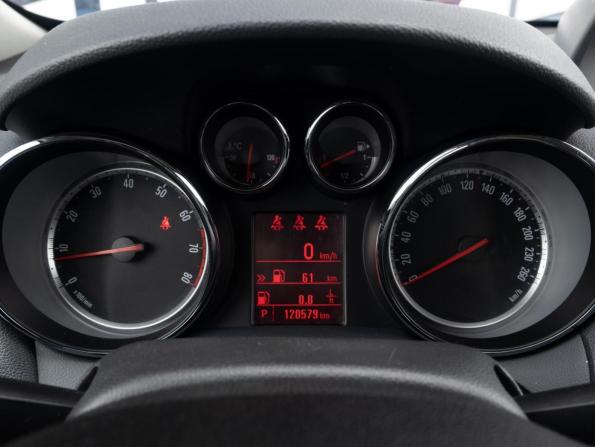 Opel Mokka I с пробегом 2014 года, цена 1 000 000 рублей, 120579 км, внедорожник, Автокод Объявления