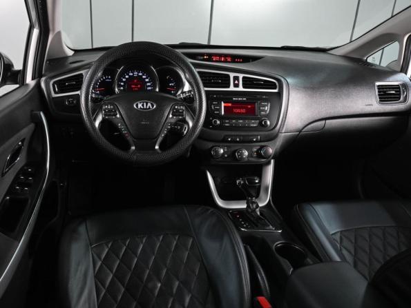 Kia Ceed II с пробегом 2013 года, цена 1 029 000 рублей, 257122 км, хэтчбек, Автокод Объявления
