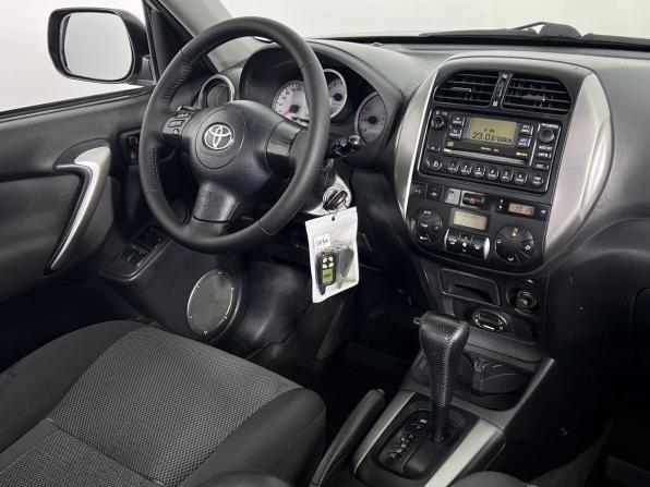 Toyota RAV4 II (XA20) Рестайлинг с пробегом 2005 года, цена 950 000 рублей, 229367 км, внедорожник, Автокод Объявления