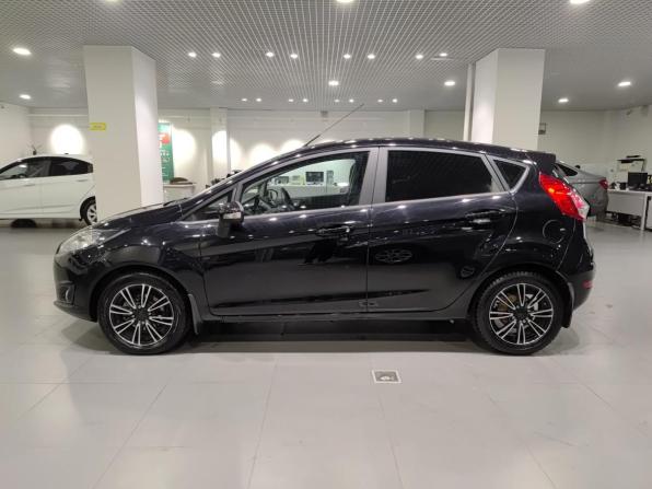 Ford Fiesta Mk6 Рестайлинг с пробегом 2016 года, цена 880 000 рублей, 90549 км, хэтчбек, Автокод Объявления