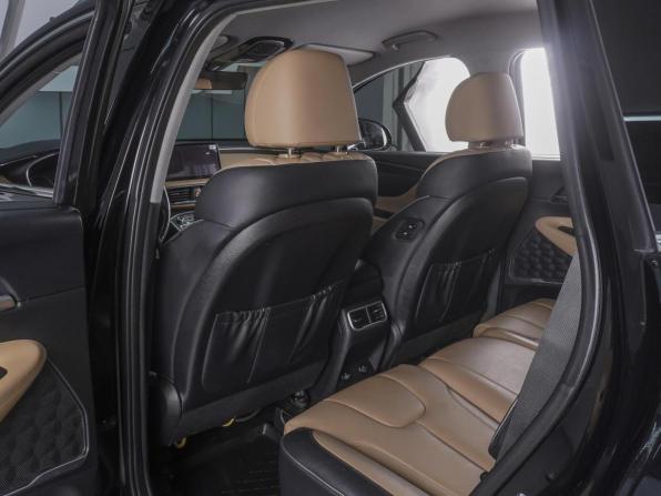 Hyundai Santa Fe IV Рестайлинг с пробегом 2023 года, цена 4 570 000 рублей, 31460 км, внедорожник, Автокод Объявления