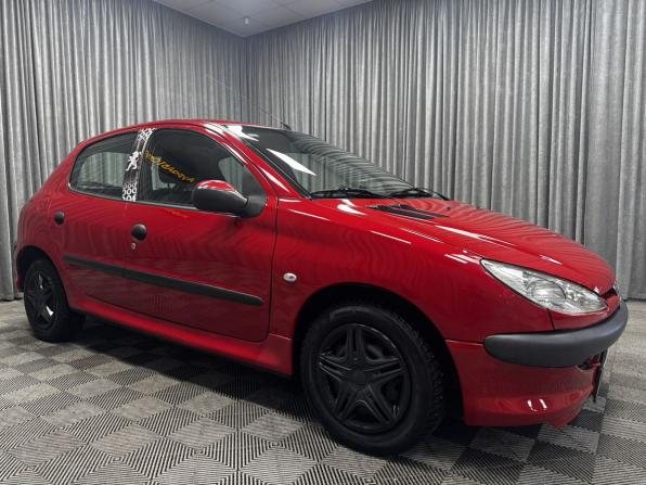 Peugeot 206 с пробегом 2006 года, цена 300 000 рублей, 198216 км, хэтчбек, Автокод Объявления
