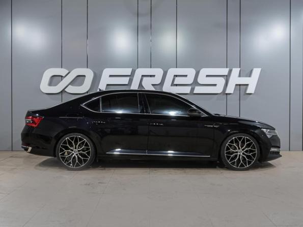 Skoda Superb IV с пробегом 2024 года, цена 2 979 000 рублей, 47256 км, лифтбек, Автокод Объявления