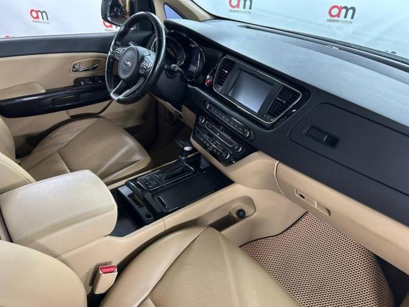 Kia Carnival III с пробегом 2018 года, цена 2 699 000 рублей, 116000 км, минивэн, Автокод Объявления