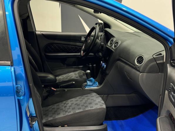 Ford Focus II с пробегом 2006 года, цена 469 900 рублей, 188220 км, хэтчбек, Автокод Объявления